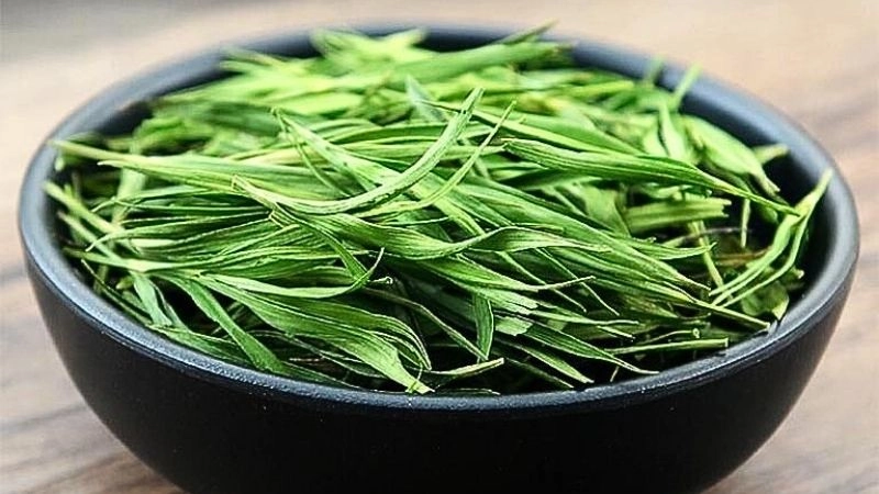 Mẹo dân gian chữa nôn trớ ở trẻ sơ sinh hiệu quả với lá tre non