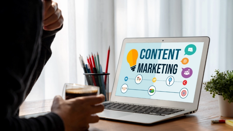 Các vị trí chuyên môn và quy trình xung quanh content