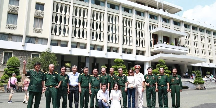 Giai đoạn xây dựng ban đầu và các tên gọi qua các thời kỳ