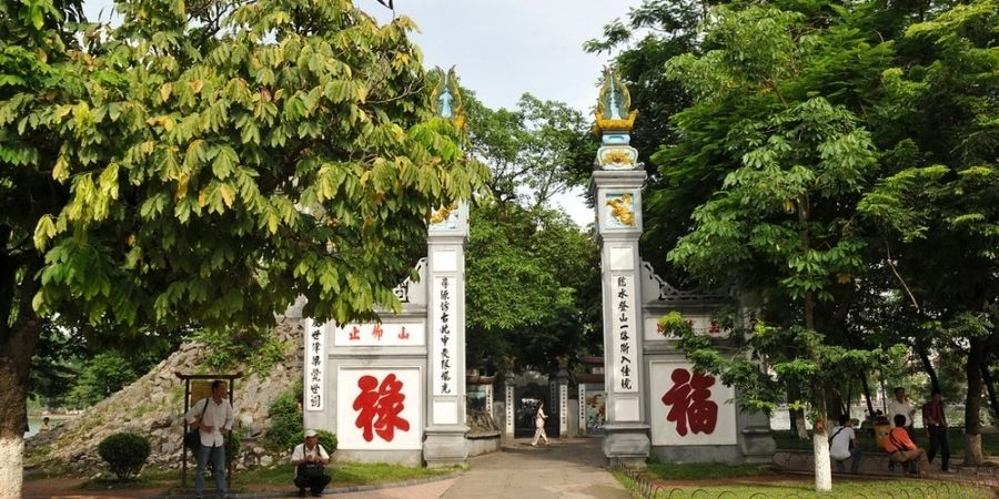 Tháp Bút – Đài Nghiên biểu tượng của tinh thần hiếu học