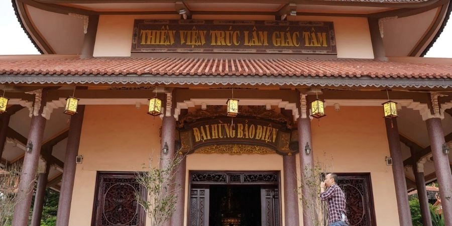 Các địa điểm tham quan tại Chùa Cái Bầu
