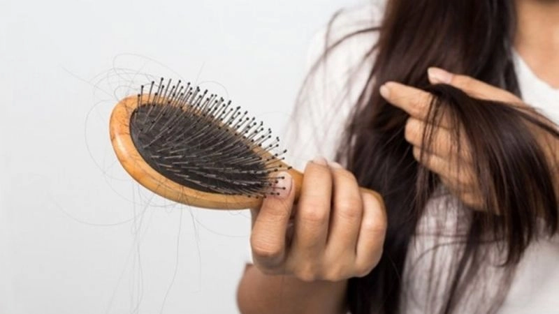 Nguyên nhân dẫn đến rụng tóc ngày càng nhiều 