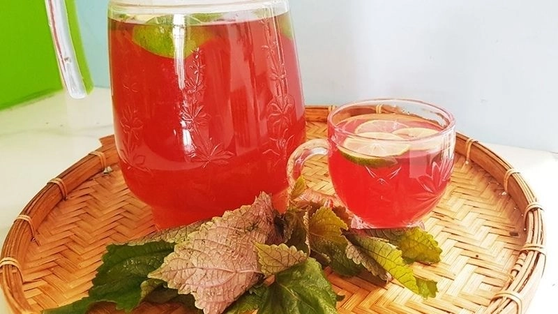 Mẹo dân gian chữa đầy bụng từ lá tía tô