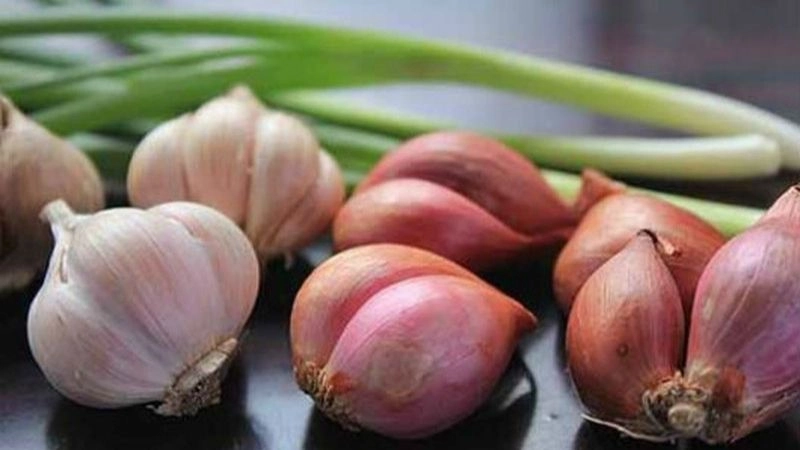 Dân gian mách mẹo trị sôi bụng trẻ sơ sinh nhanh