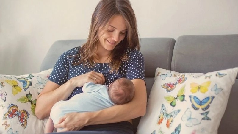 Dân gian truyền lại mẹo khi trẻ không bú mẹ an toàn