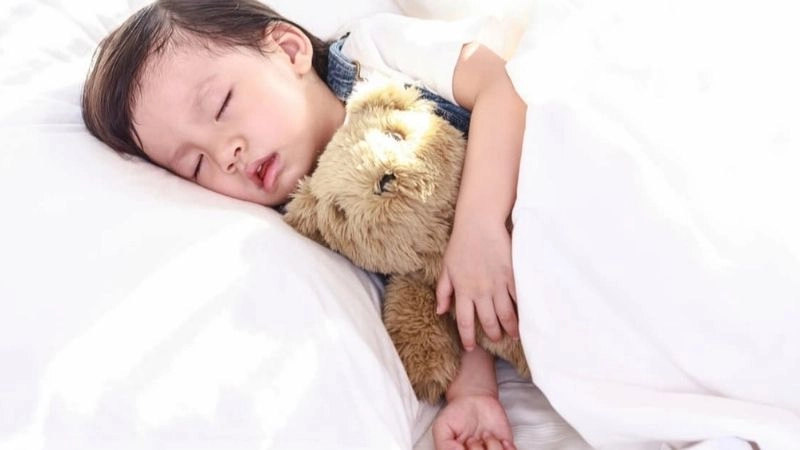Những nguy hiểm khi bé bị ngã đập đầu phía sau cần chú ý